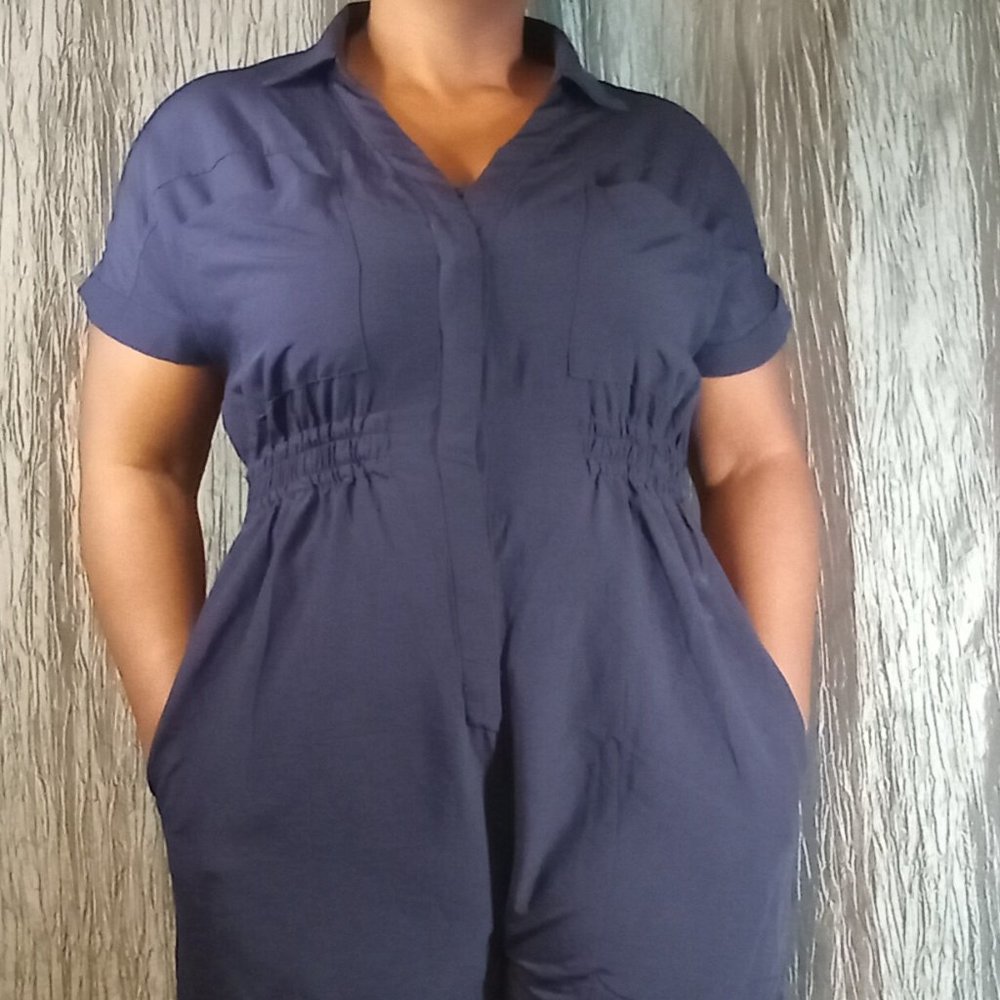 SIZE XL DARK BLUE SHORTS JUMP SUIT SHORT SLEEVE WITH POCKETS AND SNAP BUTTONS